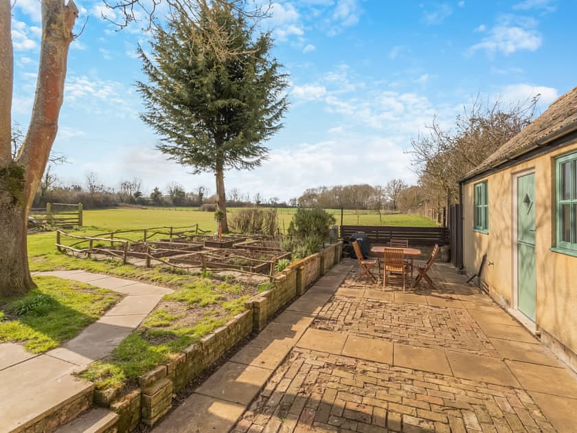 Patio | Rookery Cottage, St Neots
