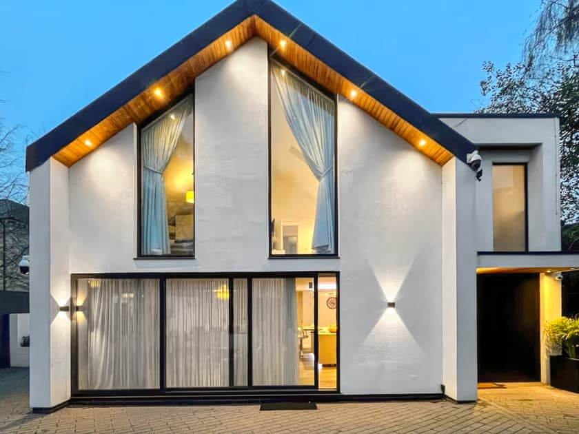Exterior | Manchester’s Hidden Gem, Timperley, Greater Manchester