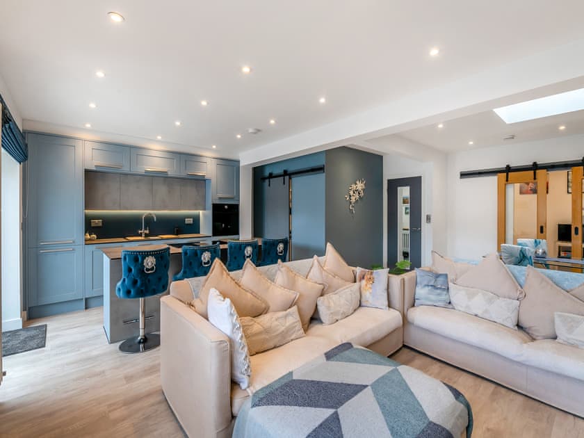 Open plan living space | Queensway, scarborough