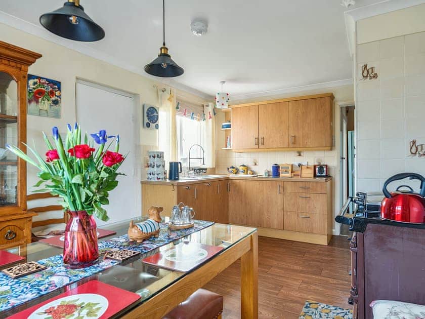 Kitchen/diner | The Roost - Owls Range, Woodbury Salterton, near Exmouth