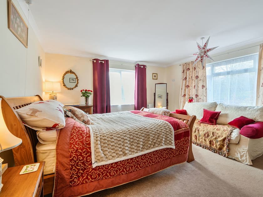 Double bedroom | The Roost - Owls Range, Woodbury Salterton, near Exmouth