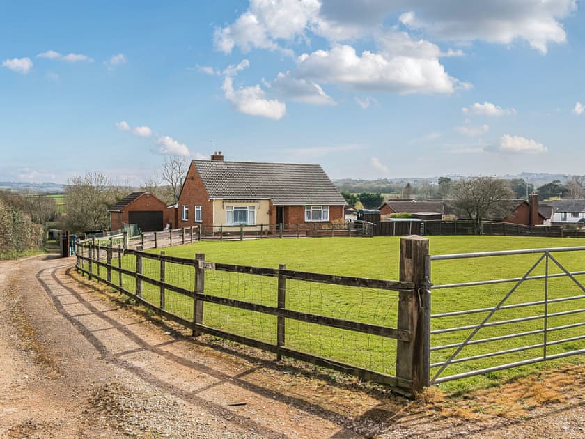 Setting | The Roost - Owls Range, Woodbury Salterton, near Exmouth