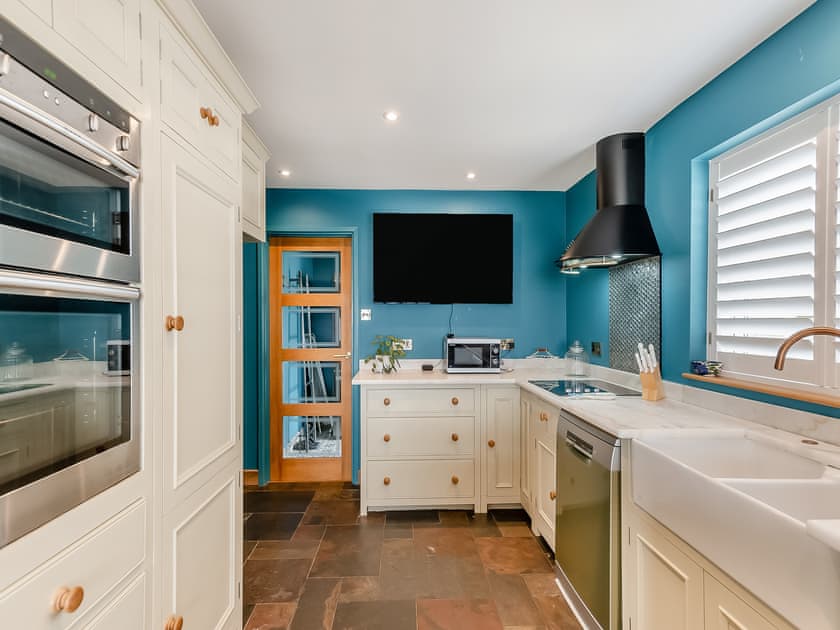 Kitchen | Sea Urchins - Pagham Retreats, Bognor Regis