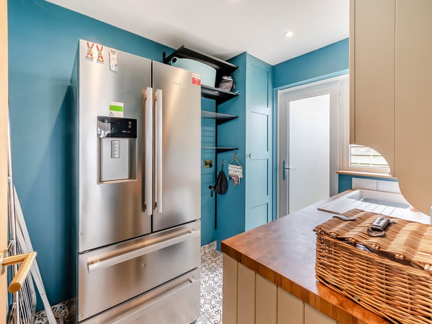 Kitchen | Sea Urchins - Pagham Retreats, Bognor Regis