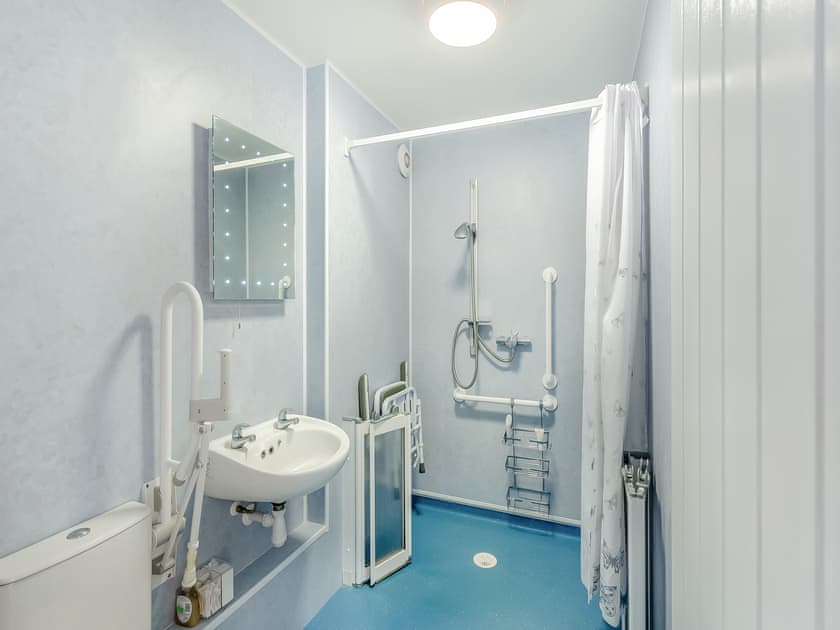 Bathroom | Failte Luxury Apartment, Inverness