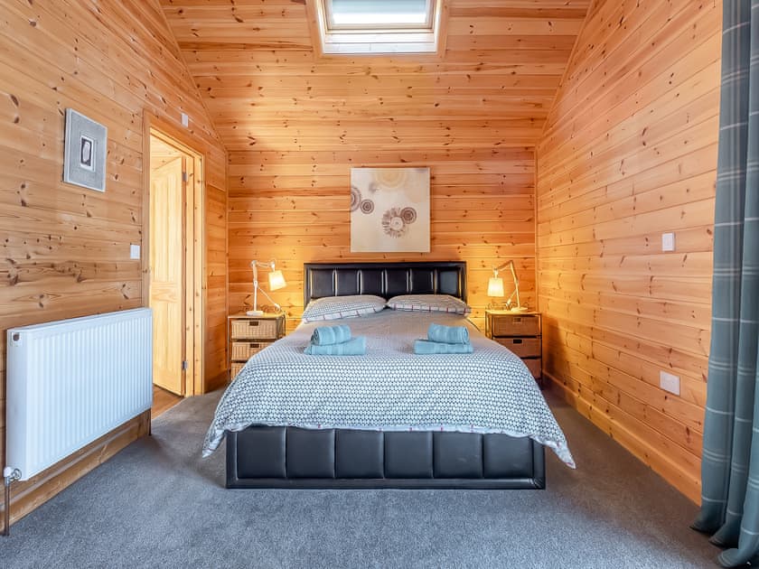Double bedroom | Malibu Lakehouse, Pentney Lakes