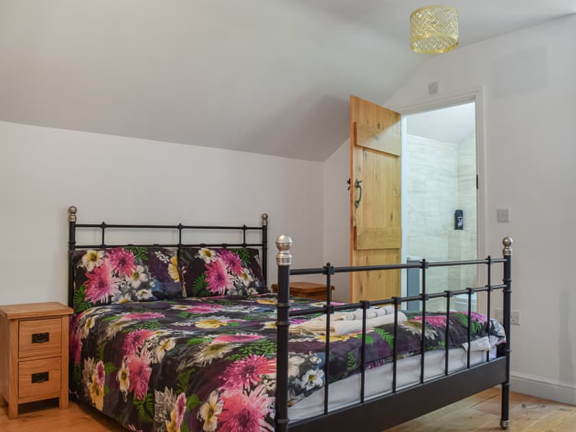 Double bedroom | Bier House, Blockley, near Moreton-in-Marsh