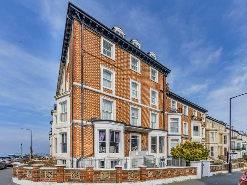 Exterior | Sea Glimpse, Whitby