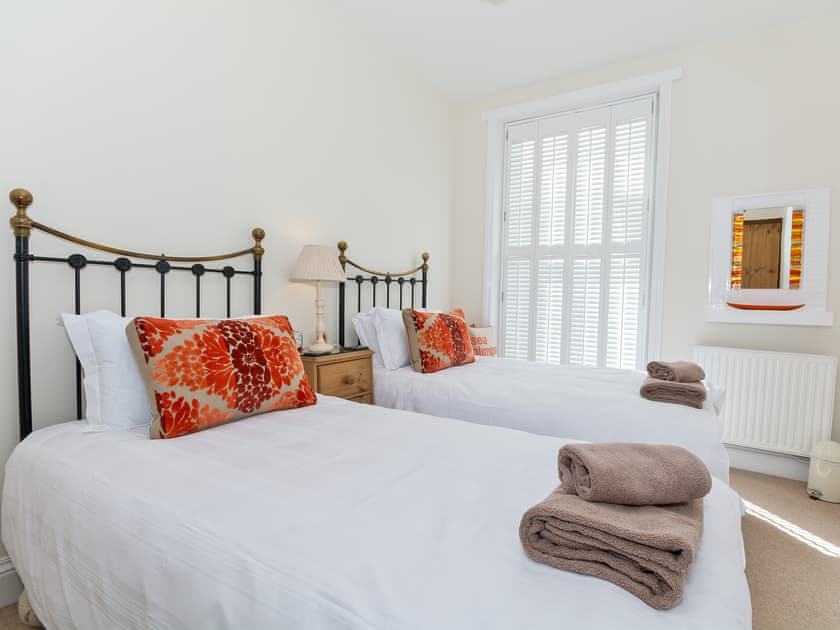 Twin bedroom | Sea Glimpse, Whitby
