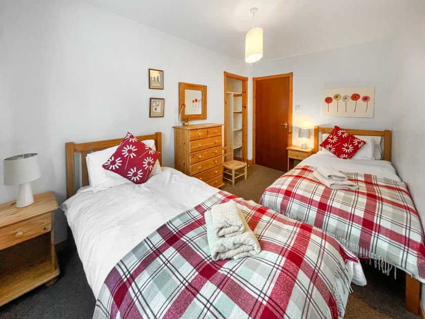 Twin bedroom | Heath Cottage, Boat of Garten, near Aviemore