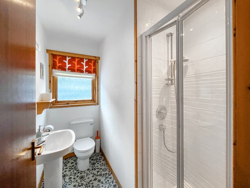 Bathroom | Heath Cottage, Boat of Garten, near Aviemore
