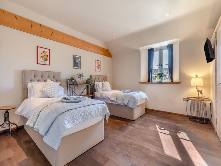 Twin bedroom | Orchard Barn, Thurlton