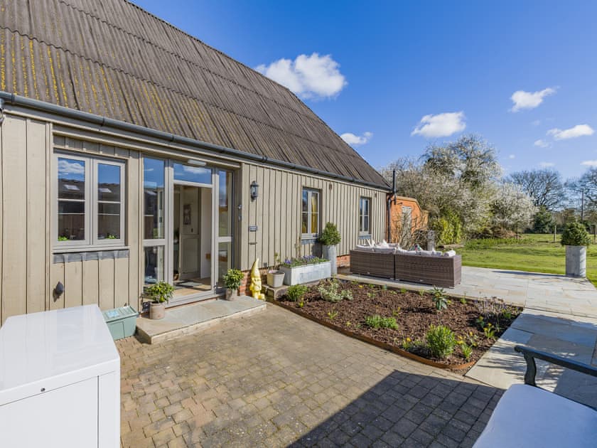 Outdoor | Orchard Barn, Thurlton