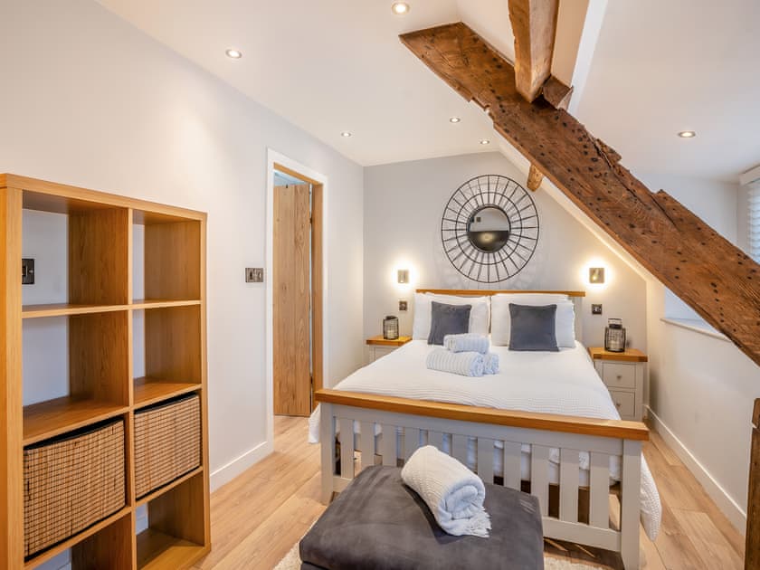 Double bedroom | Mid Terrace, Llanfilo Brecon