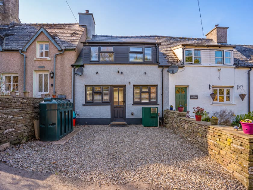 Exterior | Mid Terrace, Llanfilo Brecon