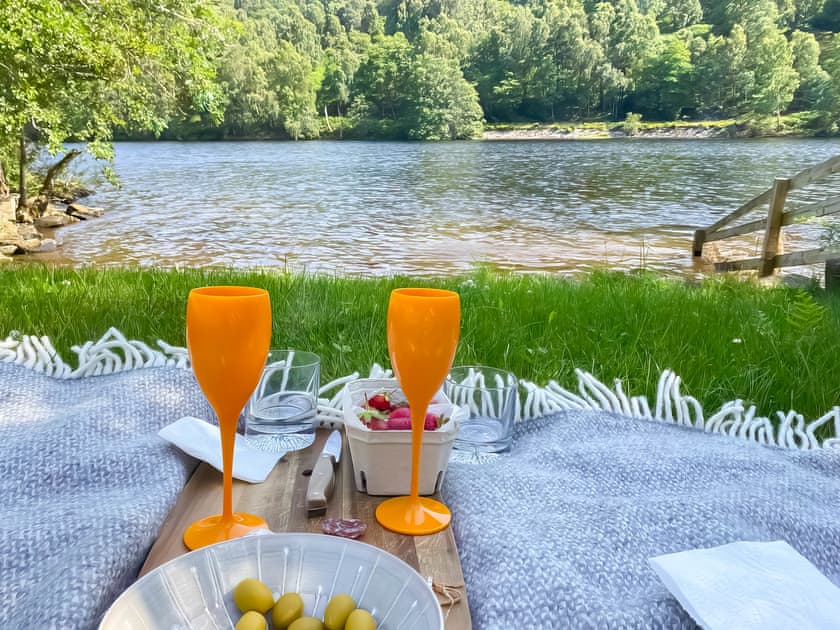 Surrounding area | Clunie Dam Lodge, Loch Tummel