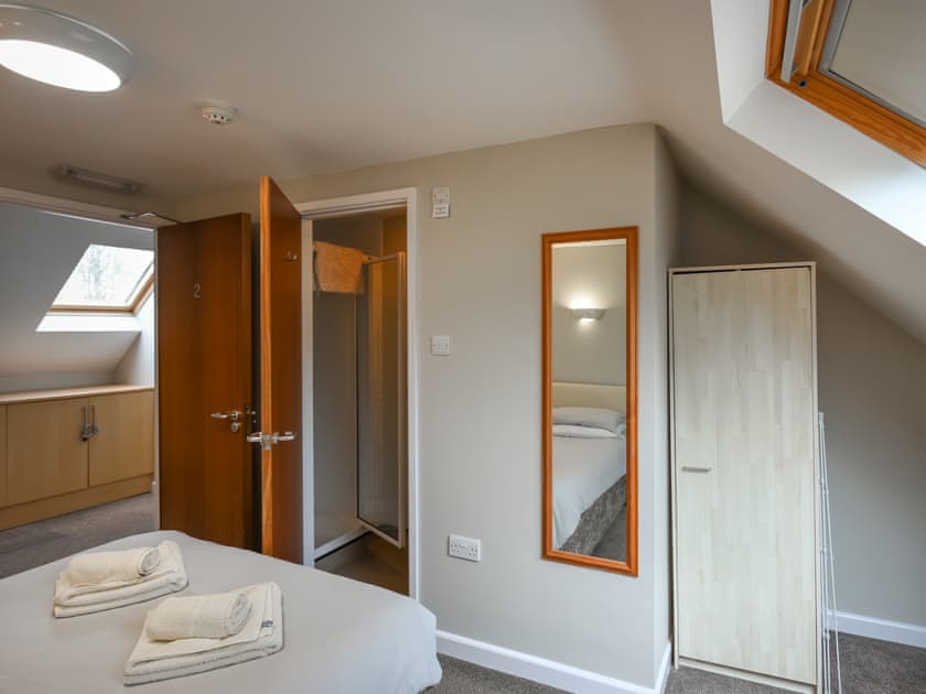 Double bedroom | The Garden Lodge Flat - Llanteglos Estate, LLanteg, near Narbeth