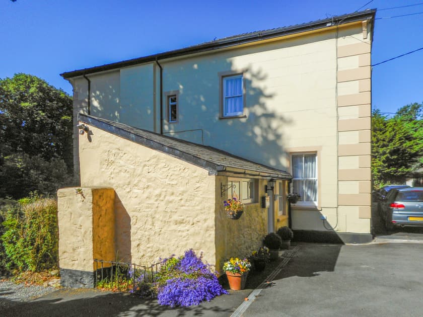 Exterior | The Garden Lodge Flat - Llanteglos Estate, LLanteg, near Narbeth