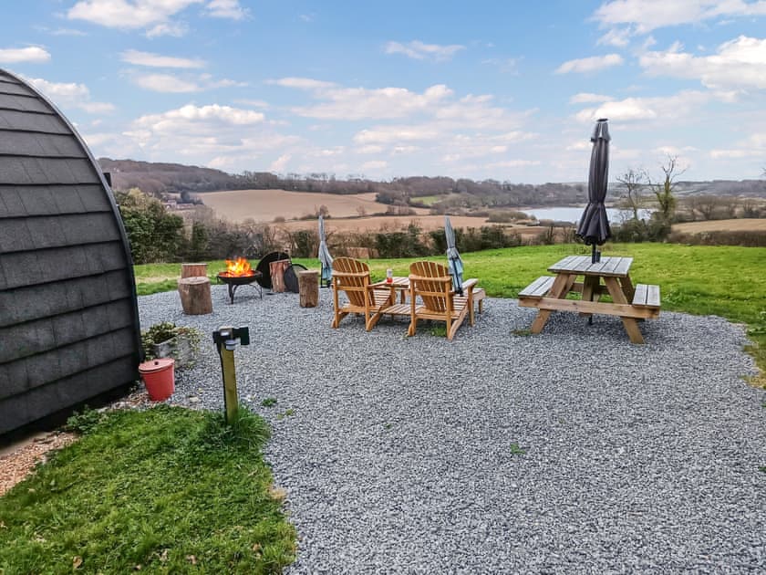 Outdoor | Hayfield Haven - Hill Croft Farm Pods, Crowhurst