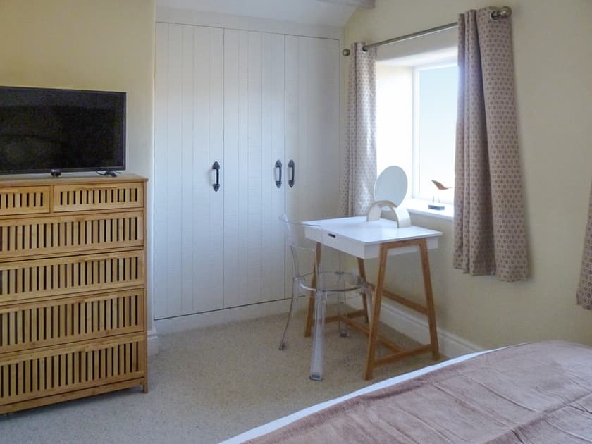 Double bedroom | Willoways, Bakewell