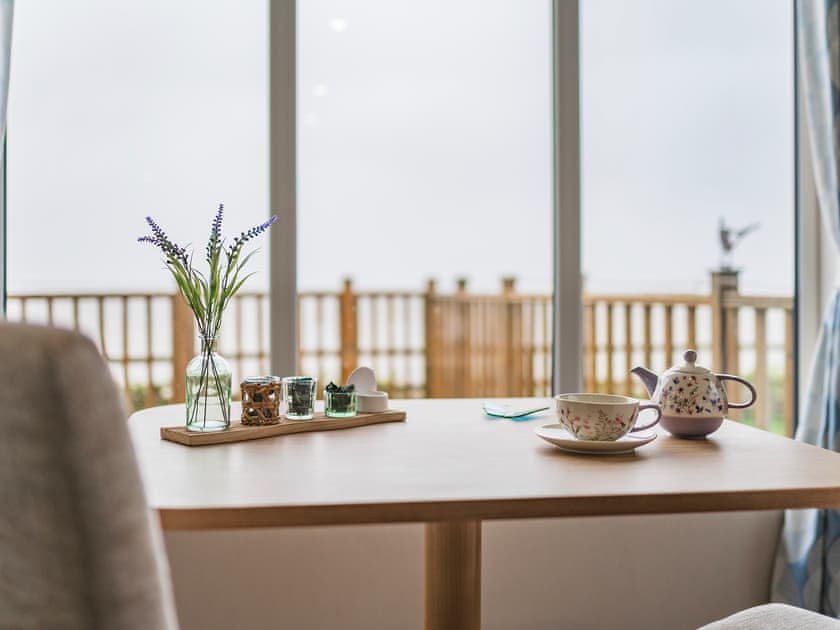 Dining Area | Phoenix Sunrise, corton