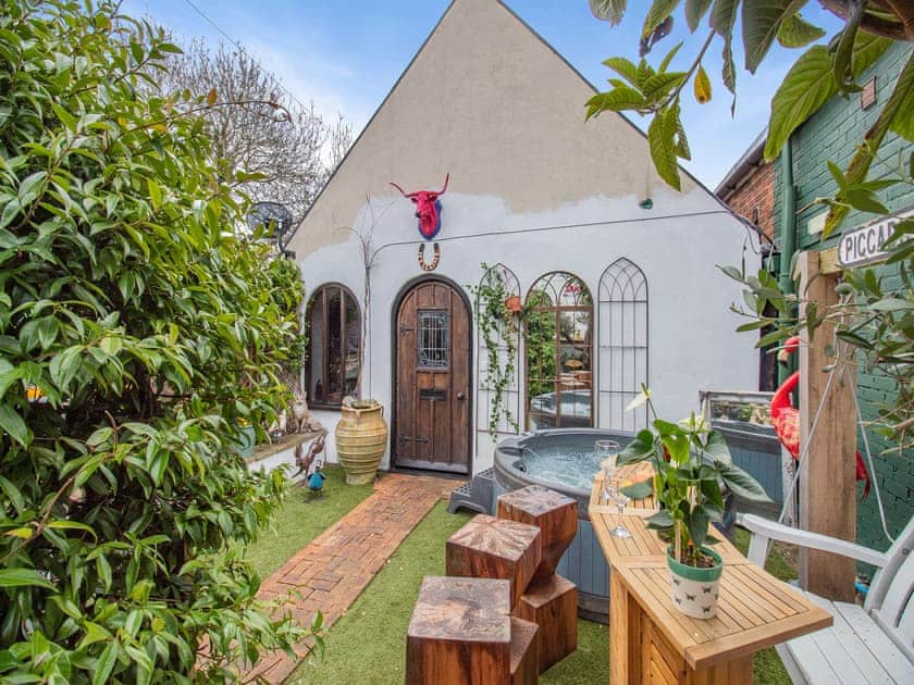 Patio | Hideaway, Beccles