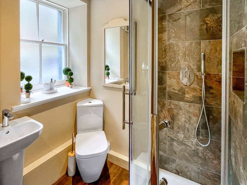 Bathroom | Craigmore Cottage, Birnam Woods