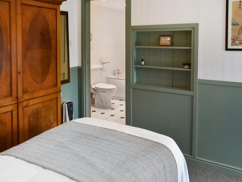 Twin bedroom | Riverside Retreat, Beccles