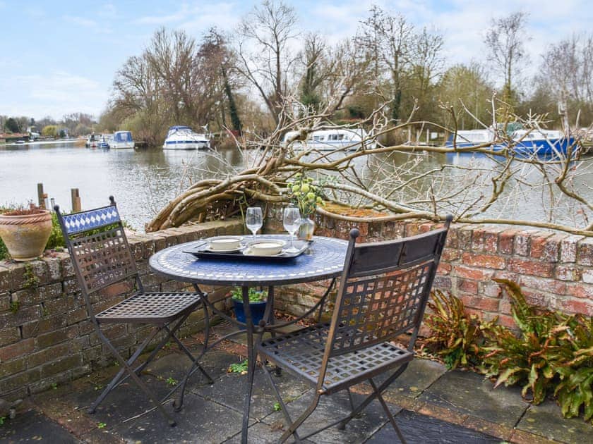 Sitting-out-area | Riverside Retreat, Beccles