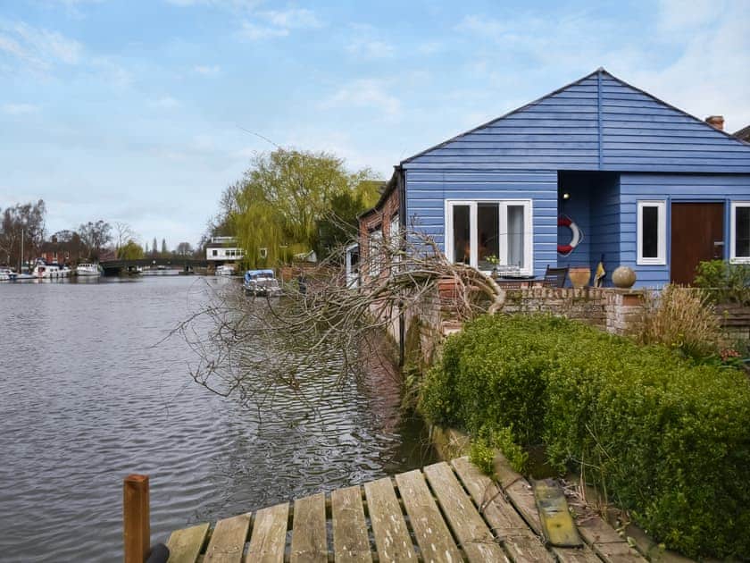 Exterior | Riverside Retreat, Beccles