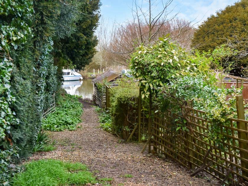 Outdoor | Riverside Retreat, Beccles