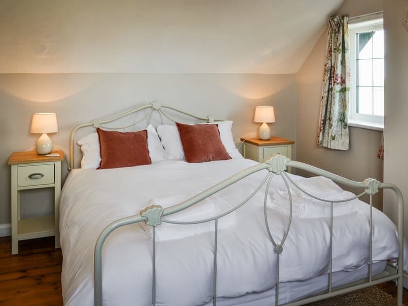 Double bedroom | Winship Cottage, Winestead