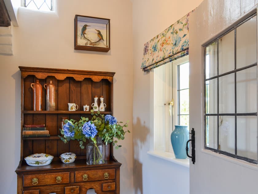 Bathroom | Winship Cottage, Winestead