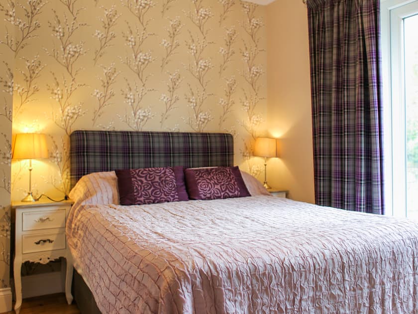 Double bedroom | Roslin Chapel Cottage - Roslin Retreats, Roslin