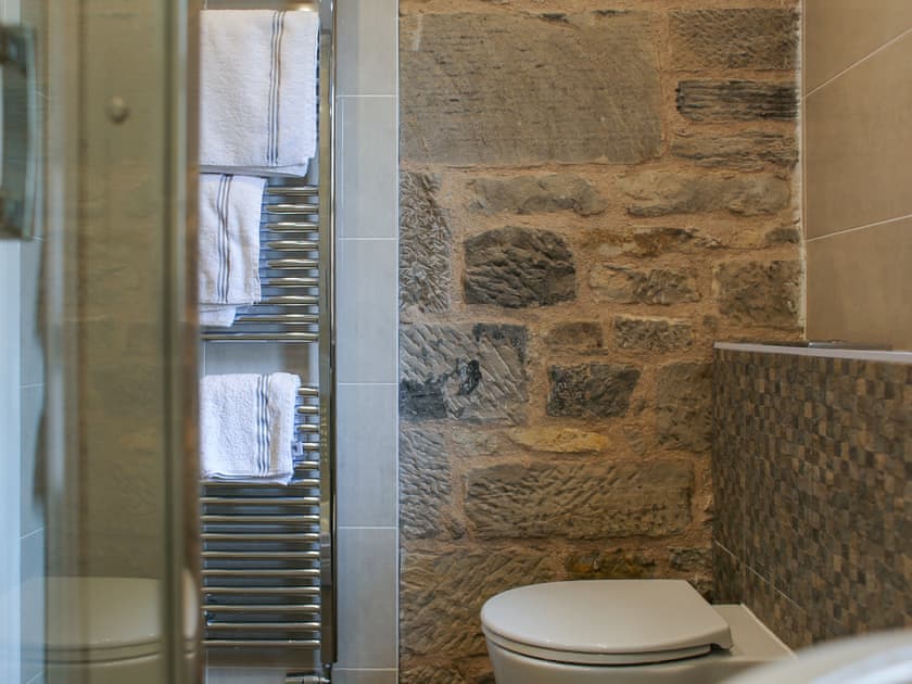 Bathroom | Roslin Chapel Cottage - Roslin Retreats, Roslin