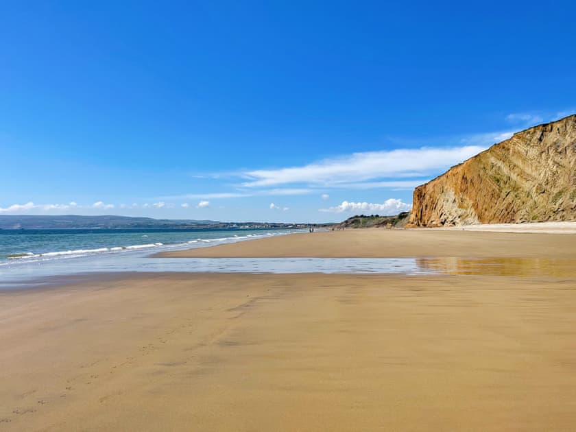 Surrounding area | Little Grosvenor, Ventnor