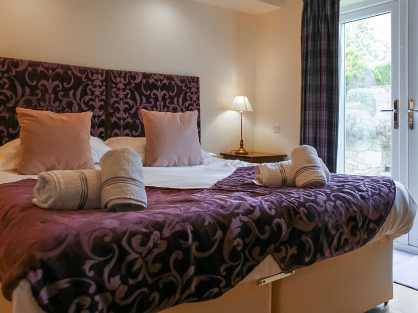 Double bedroom | Roslin Chapel Lodge - Roslin Retreats, Roslin