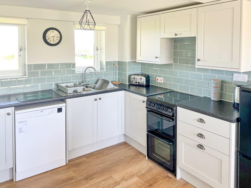 Kitchen | Honeysuckle Apartment - Moorhead Country Holidays, Woolfardisworthy, Clovelly