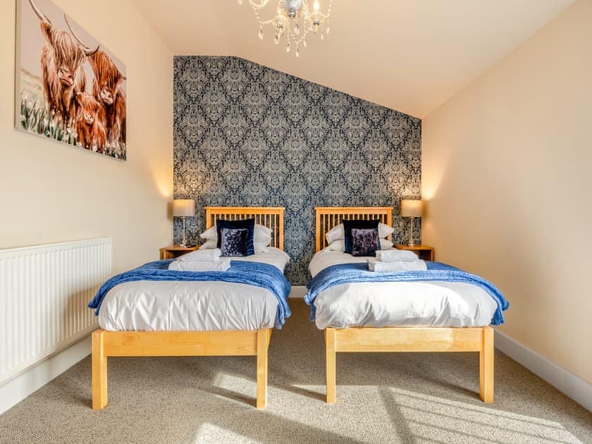 Twin bedroom | Old Barn 1 - Bedborough Farm Cottages, Wimborne
