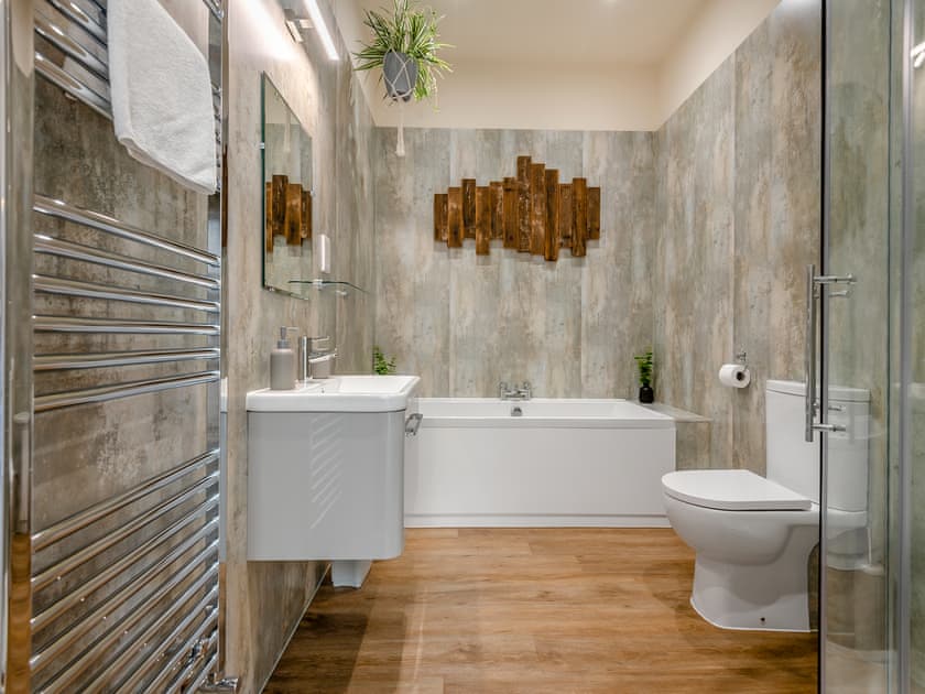 Bathroom | Old Barn 1 - Bedborough Farm Cottages, Wimborne