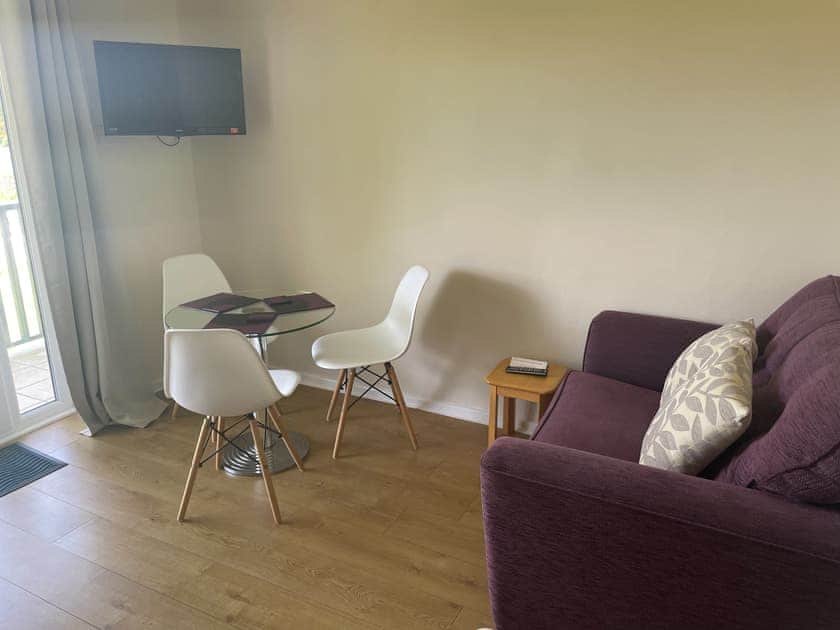 Living room/dining room | Chestnut Apartment - Moorhead Country Holidays, Woolfardisworthy, Clovelly