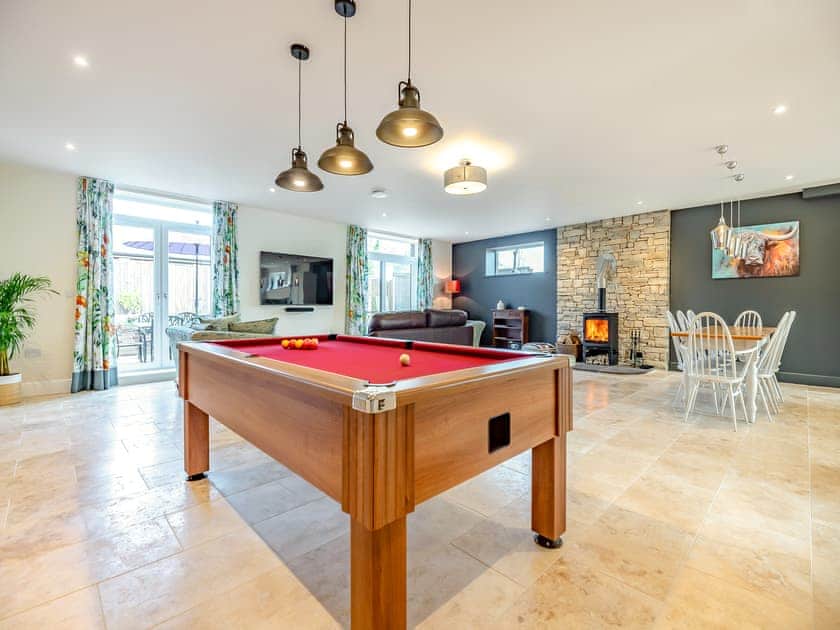 Pool Table  | Old Barn 2 - Bedborough Farm Cottages, Wimborne