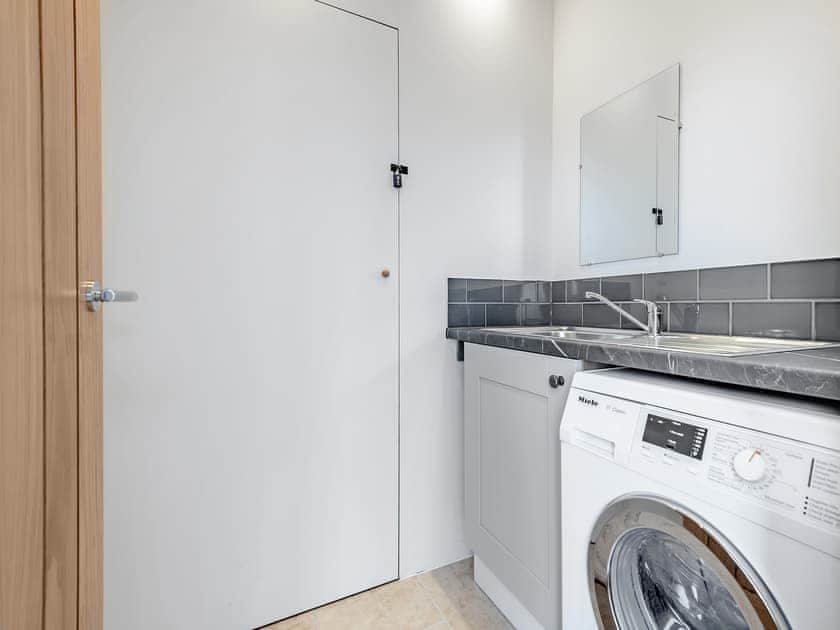 Utility room | Old Barn 2 - Bedborough Farm Cottages, Wimborne