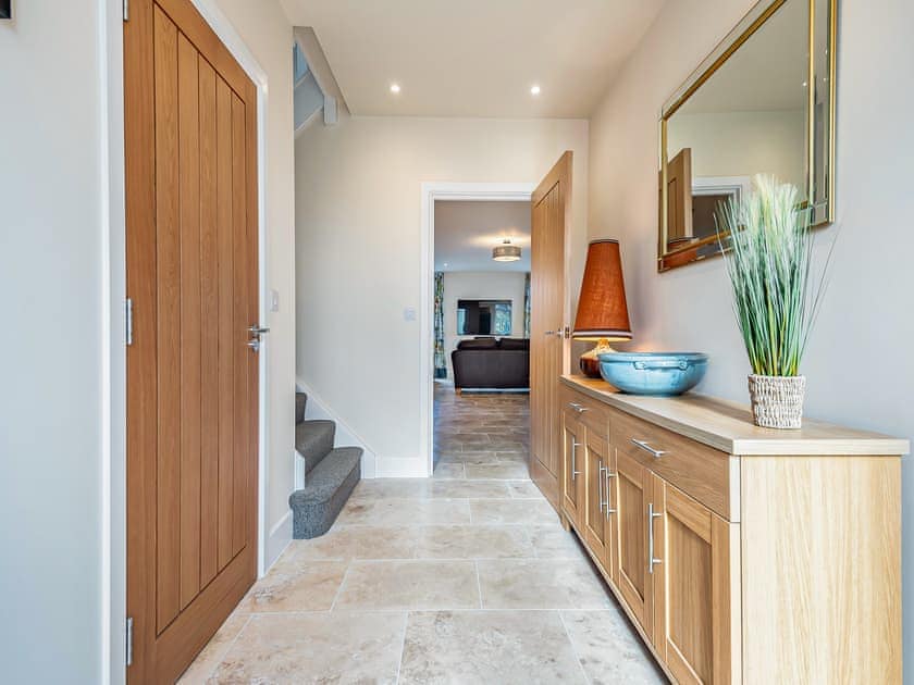 Entrance Hall  | Old Barn 2 - Bedborough Farm Cottages, Wimborne