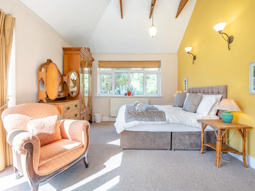 Double bedroom | Arnewood Corner, Sway, near Lymington