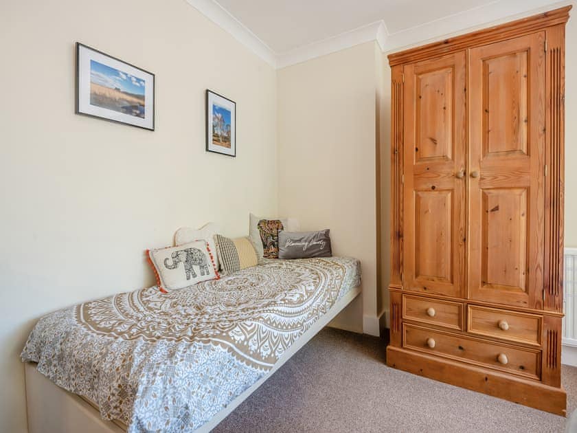 Double bedroom | Arnewood Corner, Sway, near Lymington