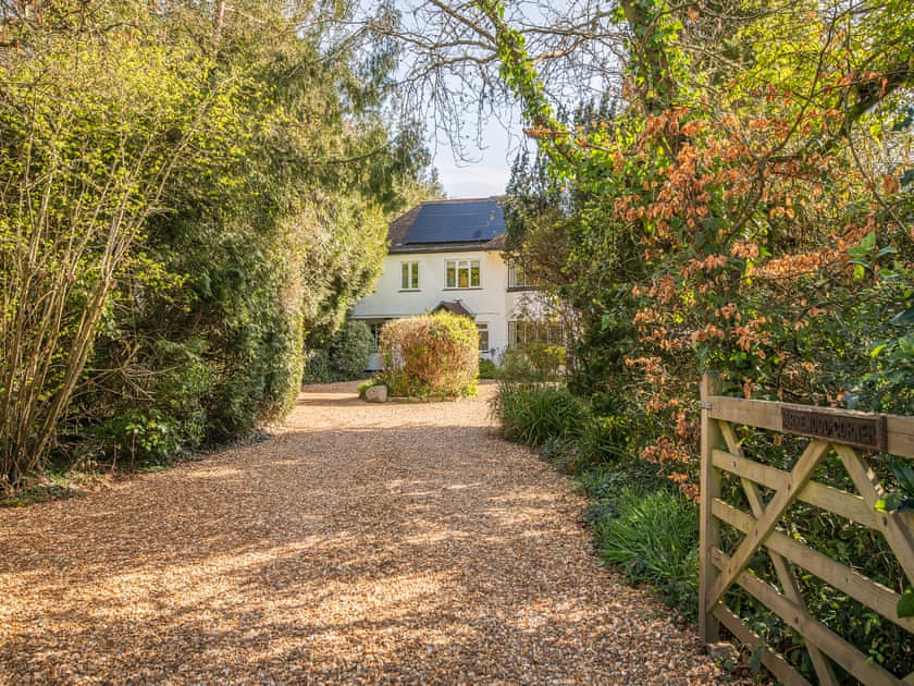 Driveway | Arnewood Corner, Sway, near Lymington