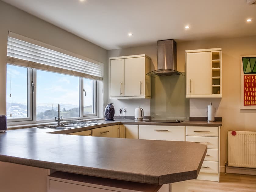 Kitchen | The White House, Dartmouth