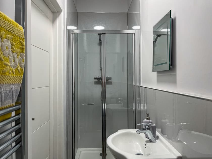 Bathroom | North Lodge, Forgandenny