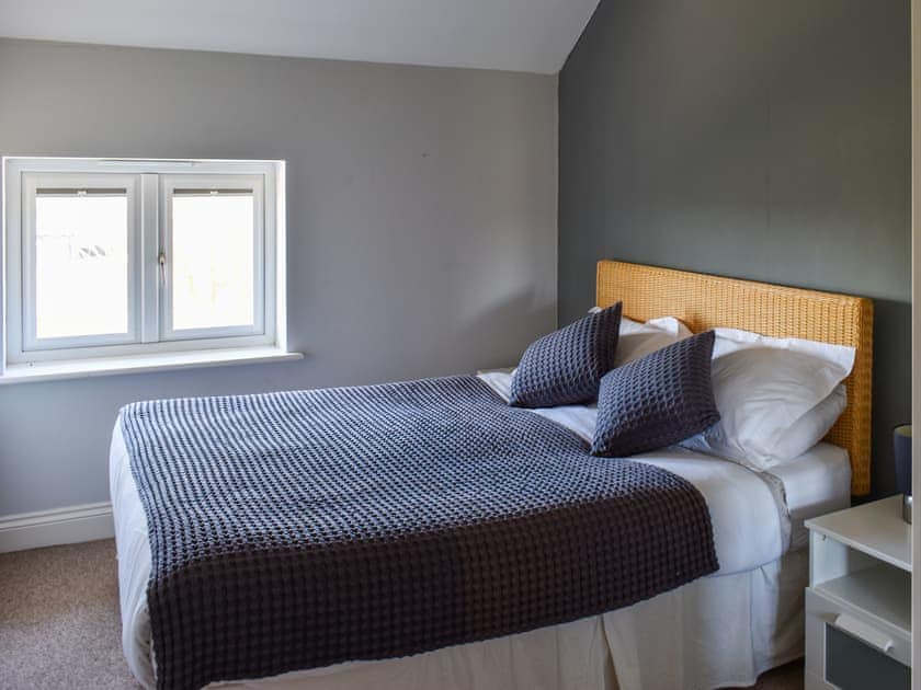 Double bedroom | Periwinkle No.5 - Hall Farm Cottages - Hall Farm Cottages, Althorne, near Chelmsford